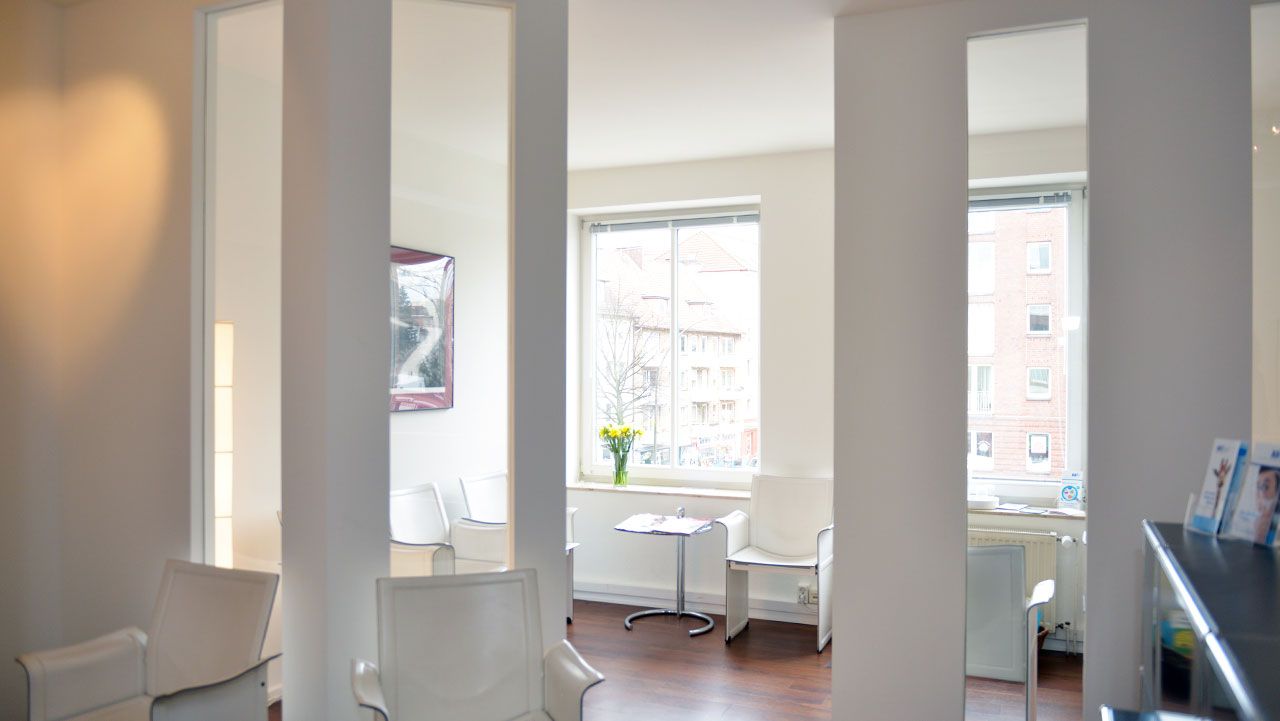 Empfang der Hausarztpraxis Hoheluft von Dr. med. Kristina Sauter