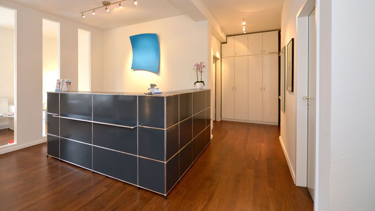 Empfang der Hausarztpraxis Hoheluft von Dr. med. Kristina Sauter