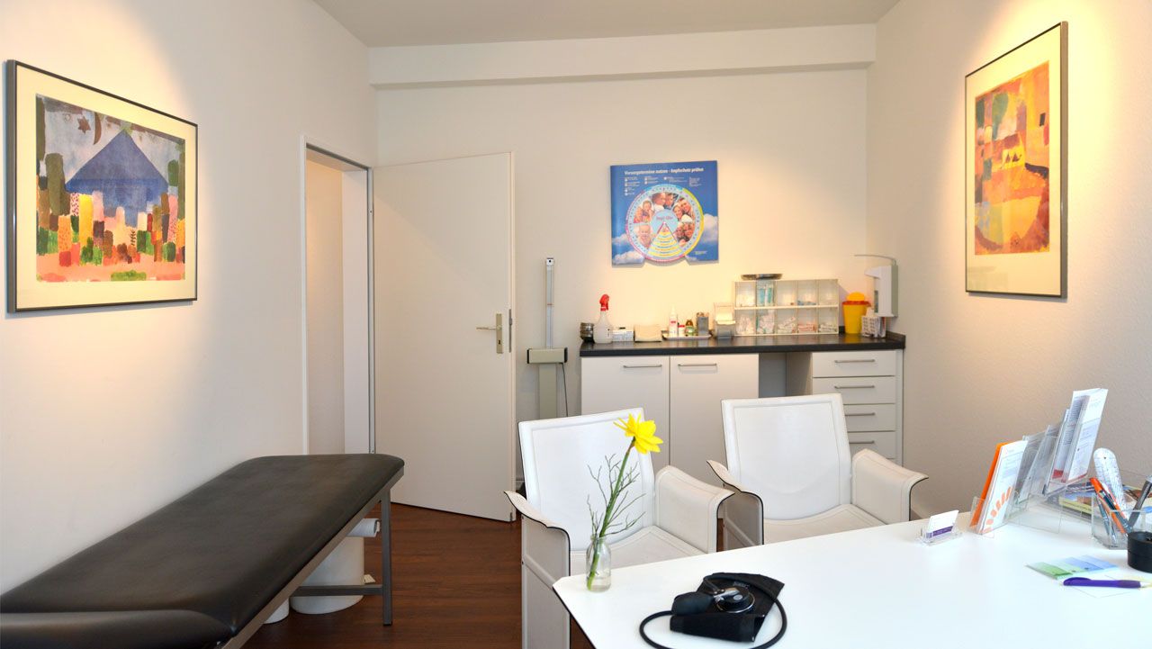 Empfang der Hausarztpraxis Hoheluft von Dr. med. Kristina Sauter